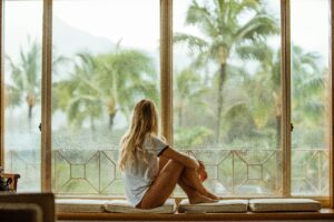 Slow travel : et si voyager moins permettait de vivre plus ?